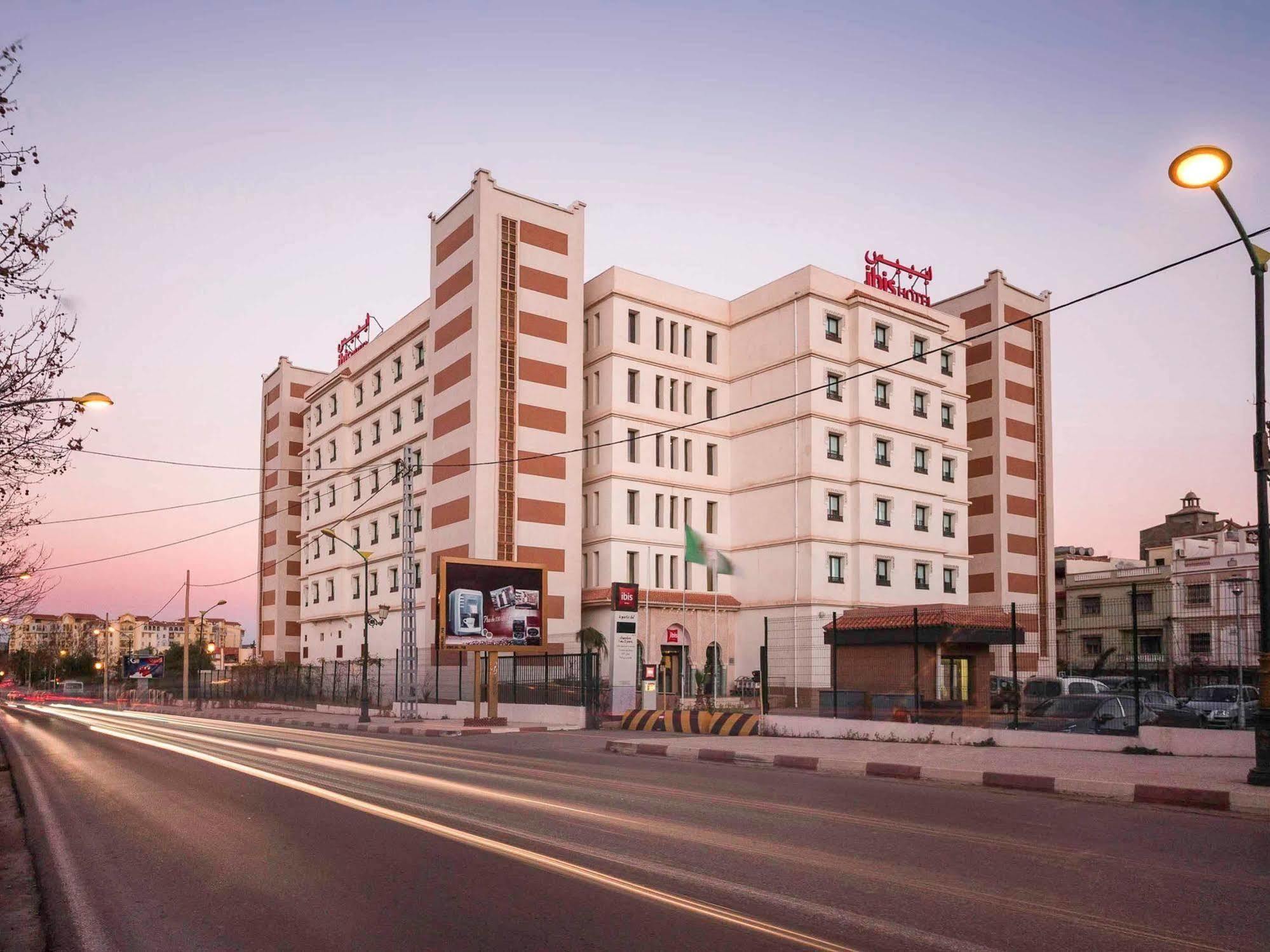 Hotel Ibis Tlemcen Esterno foto